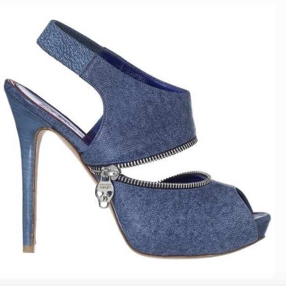 Alexander McQueen Blue Snakeskin Peep Toe Skull Zip Slingback Heels size 34 - Picture 1 of 7